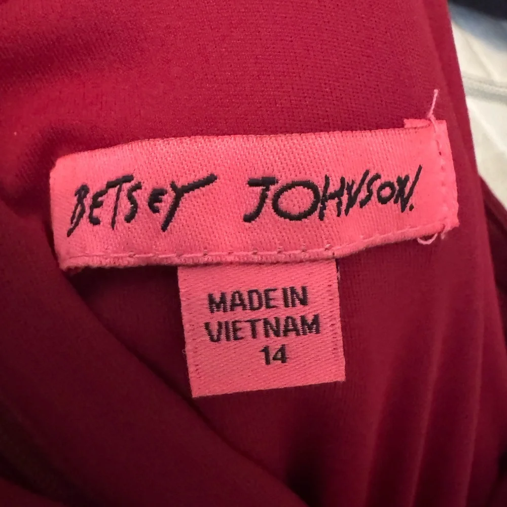 Betsey Johnson Vibrant Red Garment - Picture 7 of 7